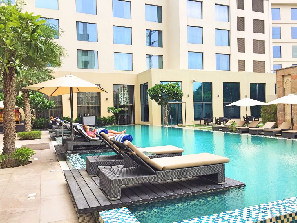 A picture of the swimming pool at the marriott courtyard 