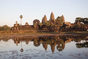 Inspirerande Bilder För Att Besöka Angkor Wat i Kambodja Bland det häftigaste jag någonsin har gjort i hela mitt liv är att ha besökt Angkor Wat i Kambodja. Det här var verkligen något speciellt och med dessa bilder hoppas jag kunna inspirera dig till att också vilja åka till Angkor Wat som ligger i staden Siem Reap i Kambodja.  Jag har skrivit en egen resguide till huvudstaden Phnom Penh i Kambodja som du hittar HÄR och och en resguide med sightseeingtips på saker att se och gör i Kambodja. Den hittar du HÄR :) Här är mina inspirerande bilder till Angkor Wat i Kambodja