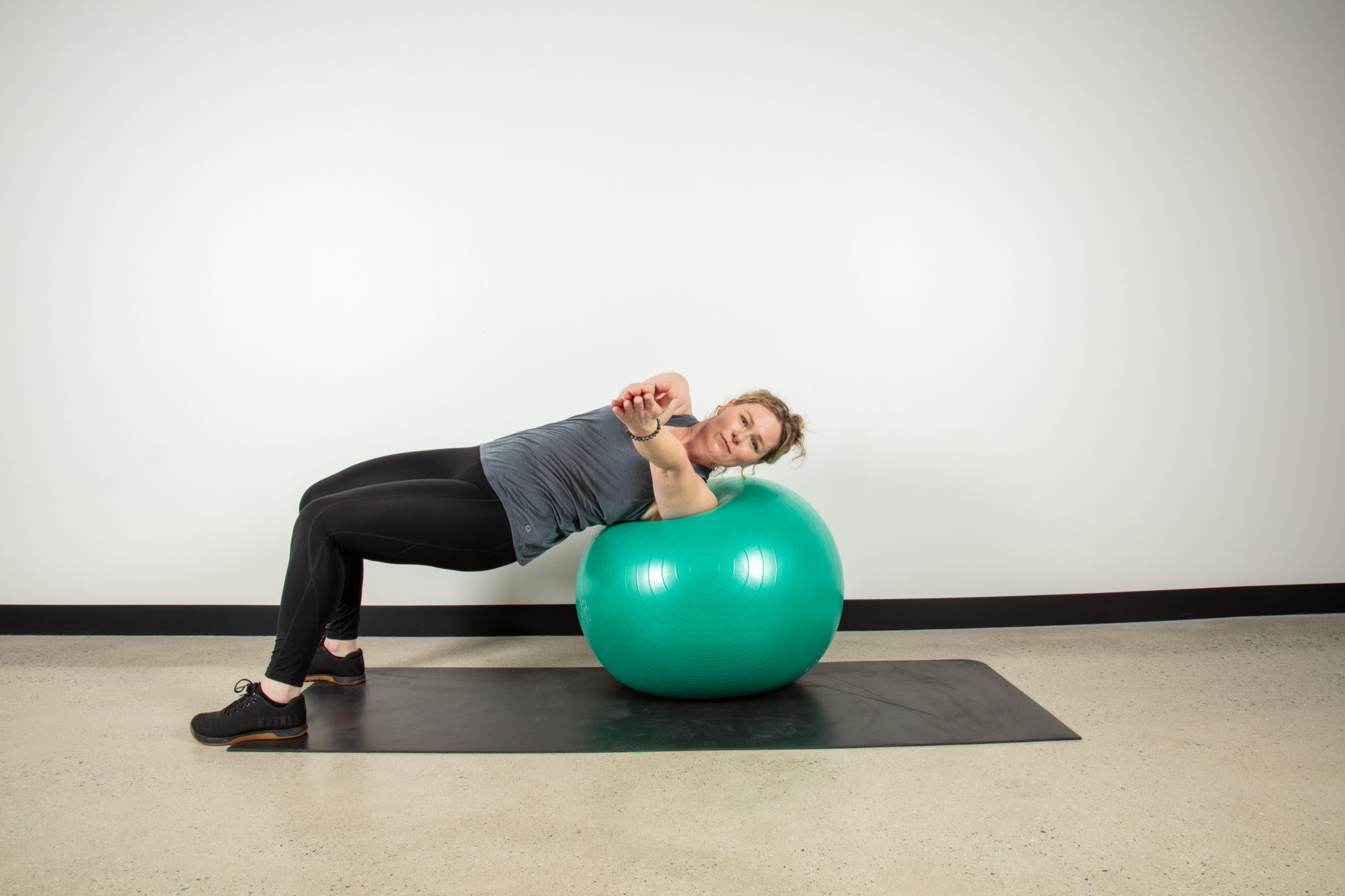 Benefits of Using a Stability Ball in a Fitness Routine