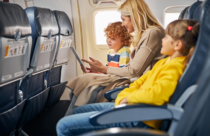 How to Entertain Your Kids on a Flight