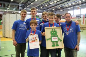 Mehr über den Artikel erfahren Bronze für die Roboter-AG im Landesfinale