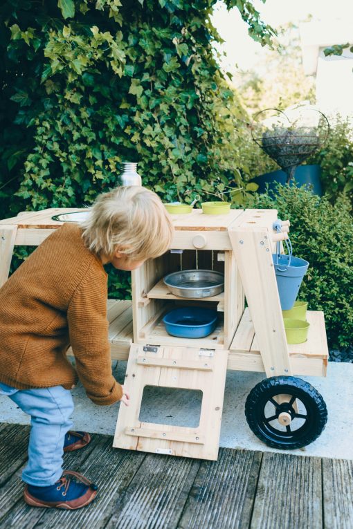 LG 11665 mud kitchen 4 2