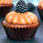 Mehr über den Artikel erfahren Brombeer-Cupcakes