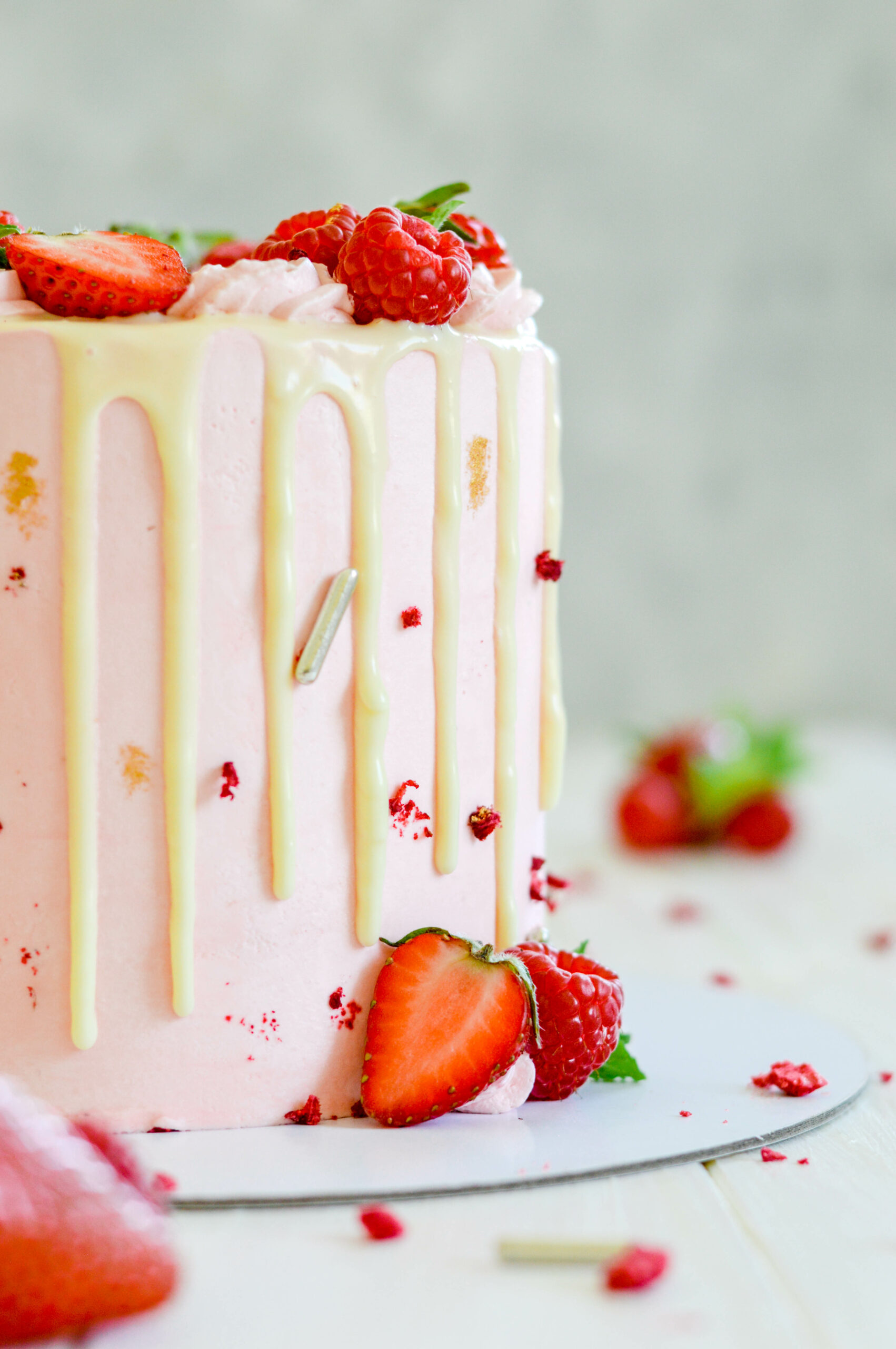 ErdbeerDripCake Rebeccas Patisserie