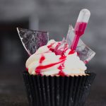 Mehr über den Artikel erfahren Blutige Halloween-Cupcakes