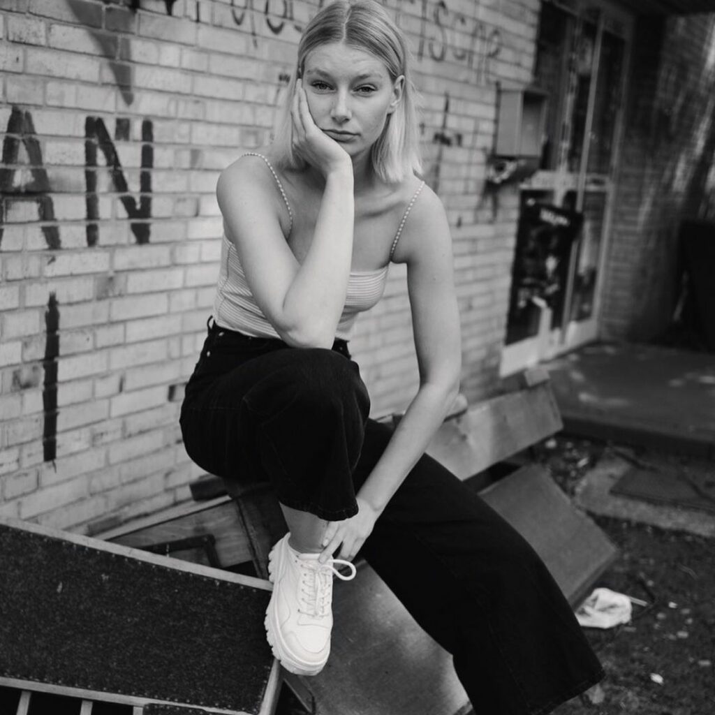 DJ Mell G ↻Record Turnover