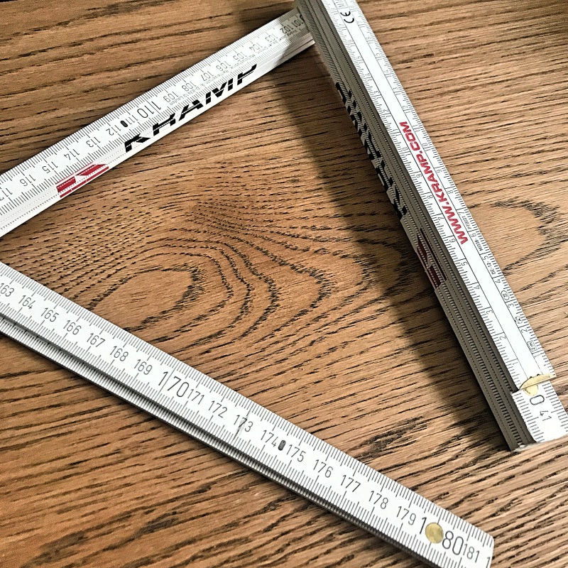 Folding ruler