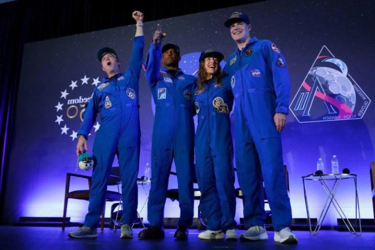 69e152a49b547.r_d.225-314