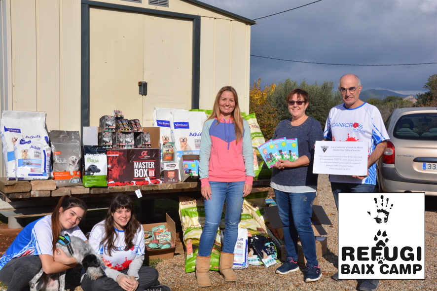 Entrega donaciones Refugi Baix Camp Reus