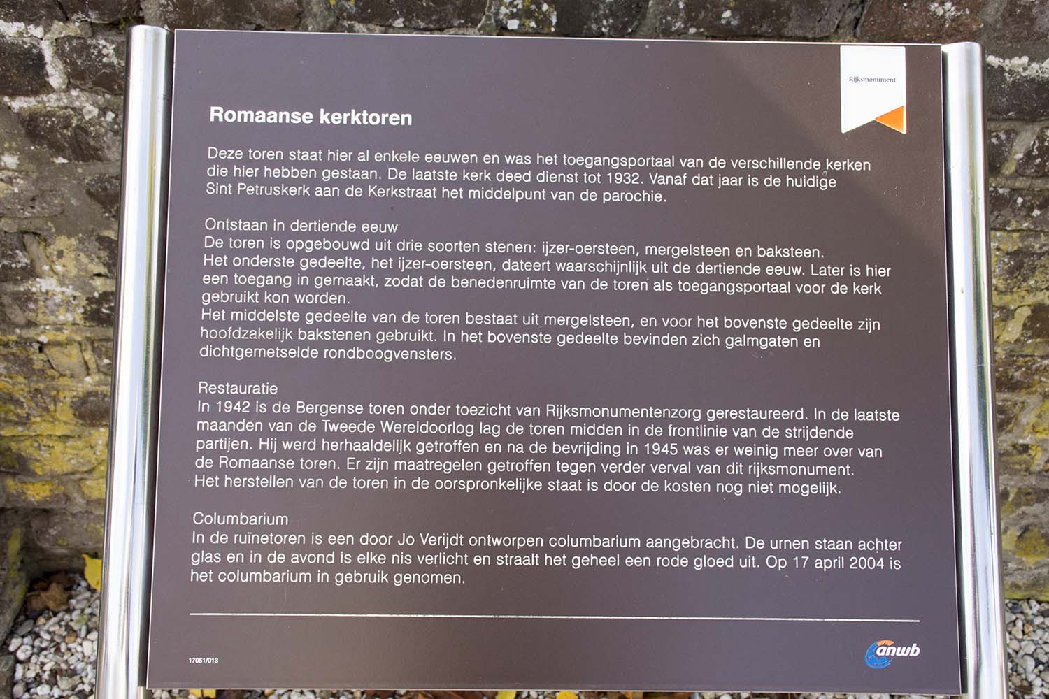 Informatiebord begraafplaats Romaanse Toren