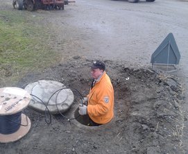 För att få bättre mobiltäckning kan även utföra arbete i mark.