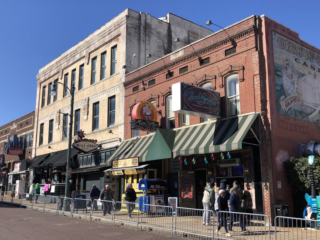 Uncover the best of Memphis in one weekend - Historic Beale Street