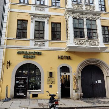 Vorderansicht des Hotels, Singlereise für Frauen Ü60