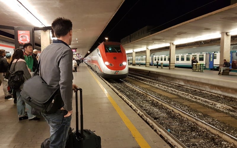 togstationen i firenze