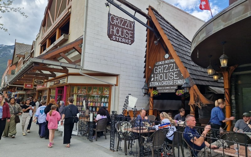 banff restaurant grizzly house