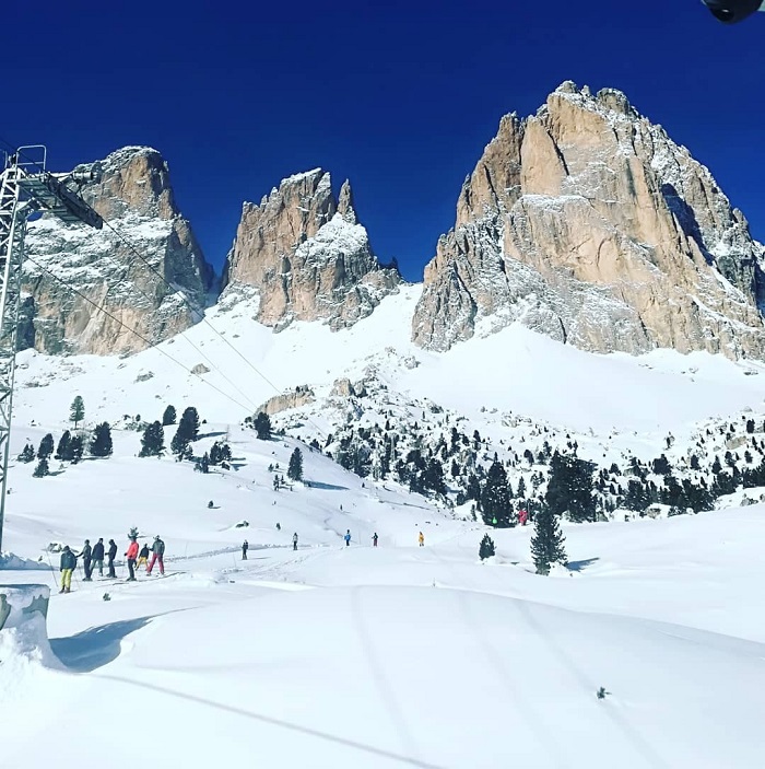 Klipper og sne i Dolomitterne