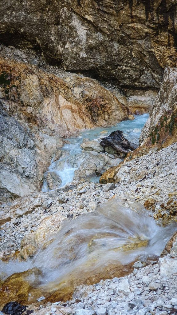 Höllentalklamm Tour Eiswasser