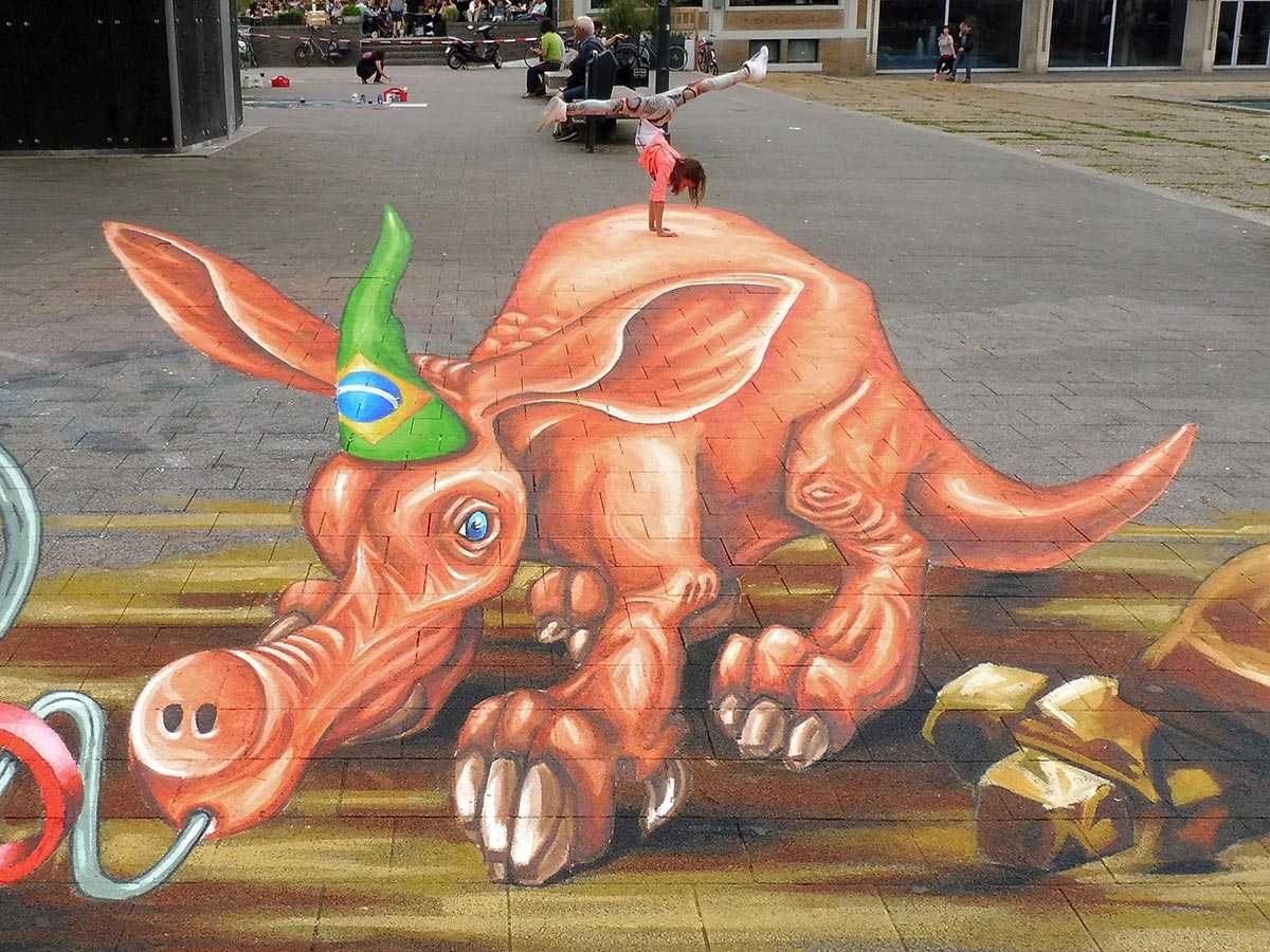 3d-streetpainting-3d-worldstreetpainting-festival-arnhem-olympic-aardvark-by-remko-van-schaik-8