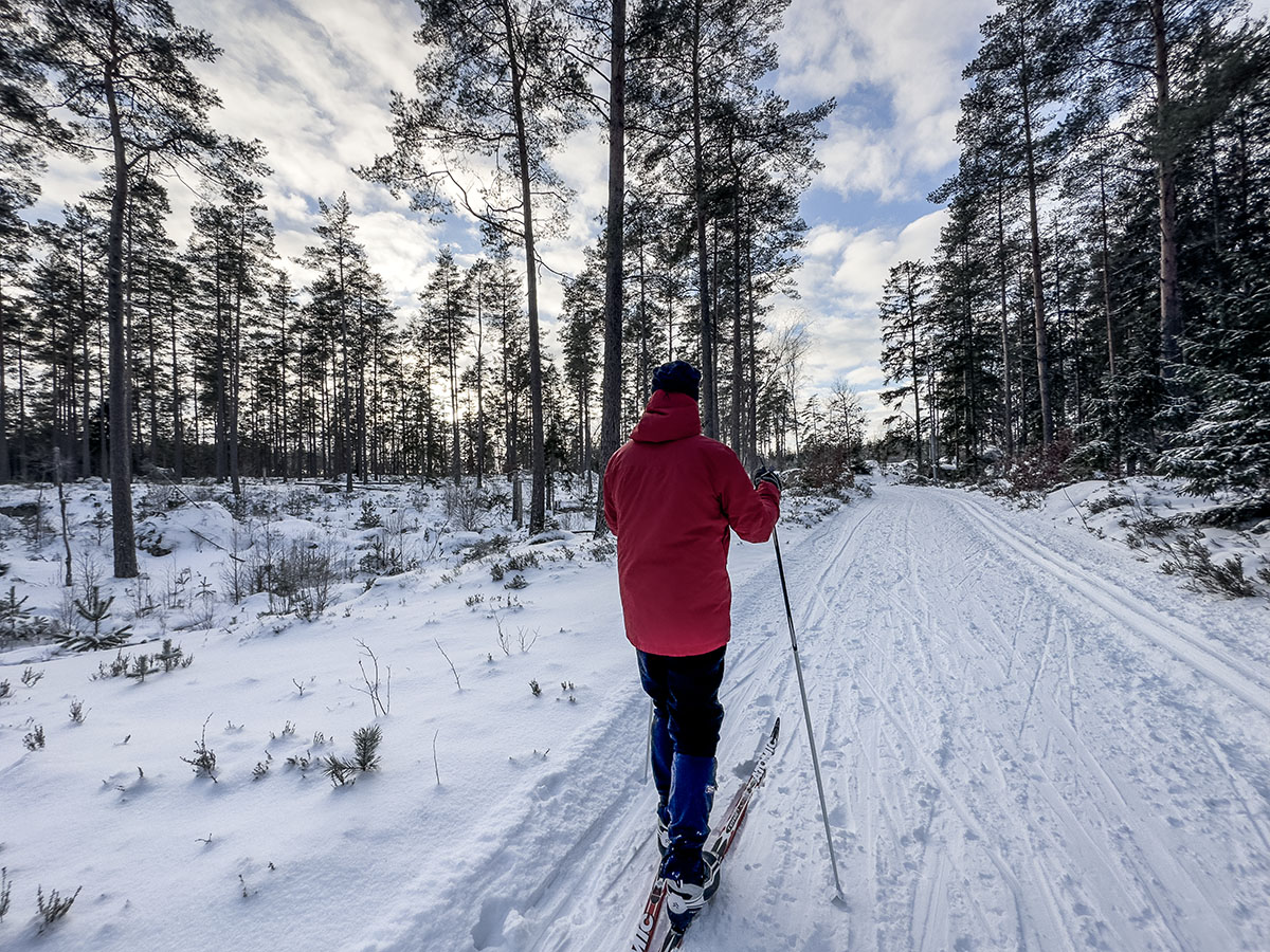 Terje på längdskidor i Rödeby