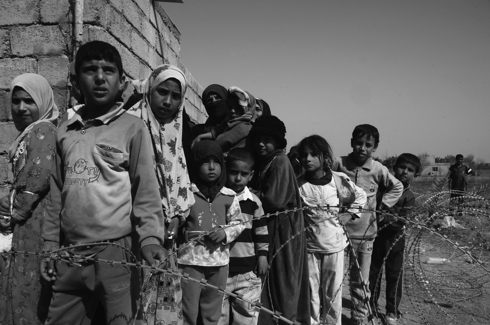 children-of-war-1172016_1920.original