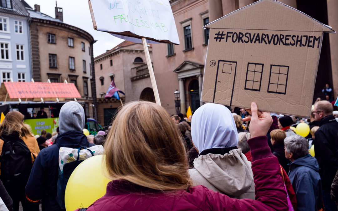 Sammen i kampen mod “ghettoplanen”  – bevægelsen Almen Modstand stod i weekenden bag kæmpe demonstrationer landet over