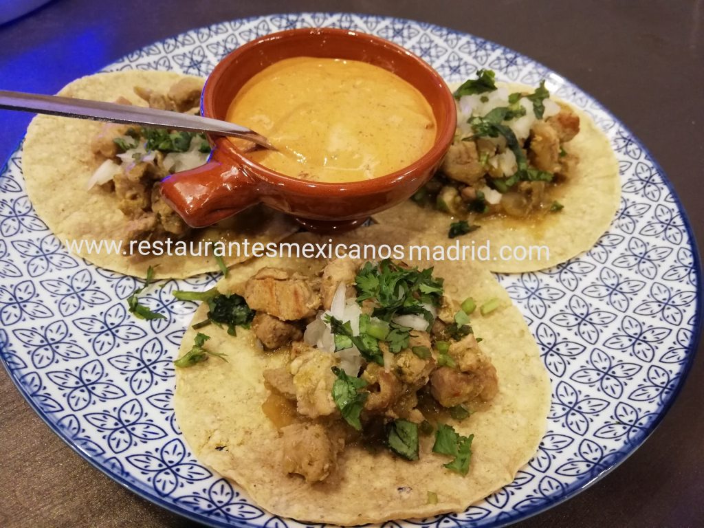 Taco de carnitas mexicanas