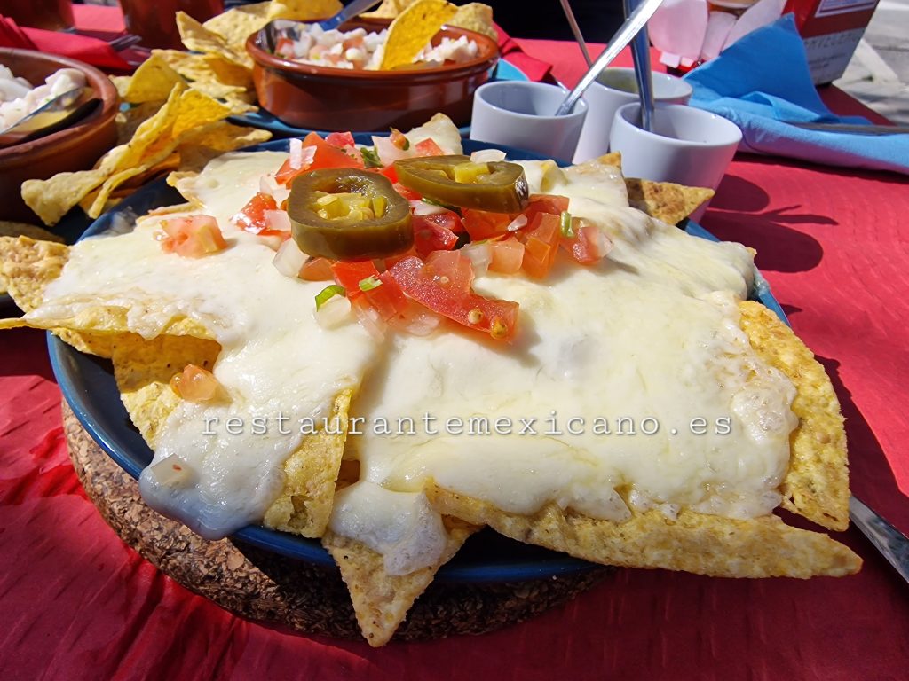 Nachos con queso 