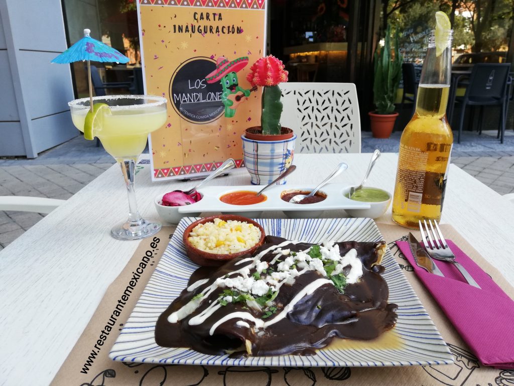 Enchiladas de mole 