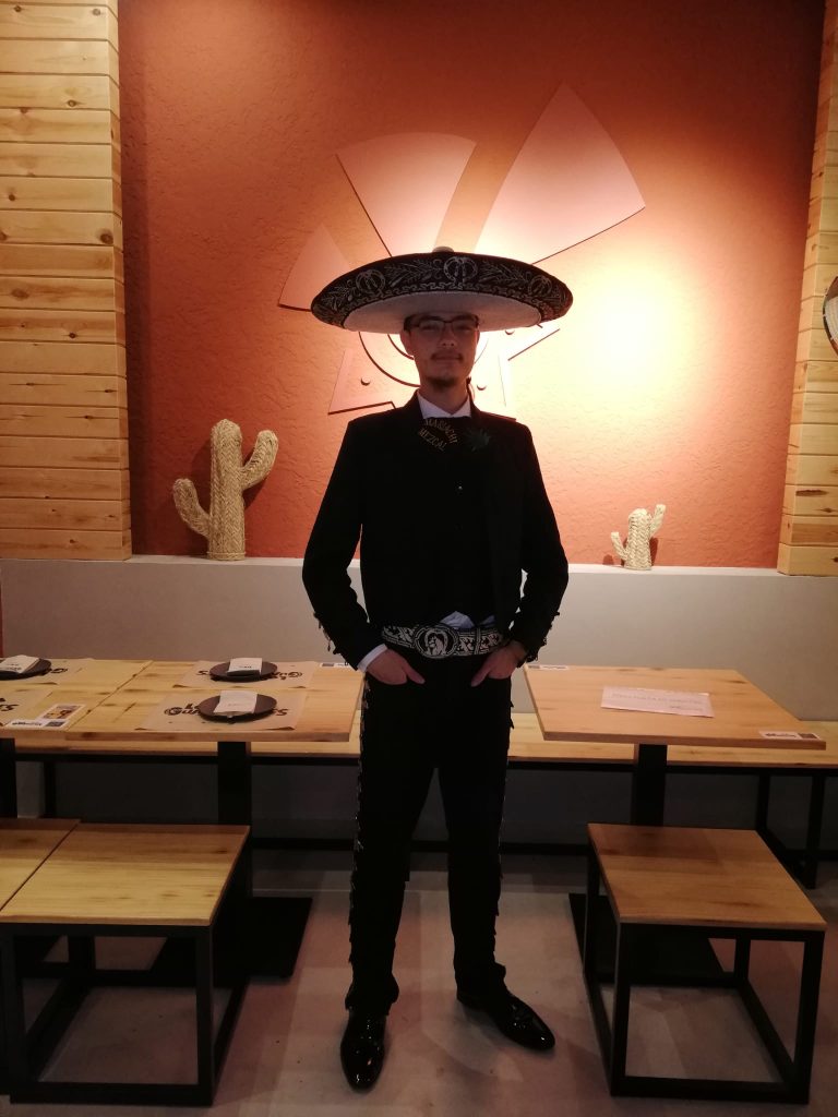 Mariachi en restaurante mexicano 