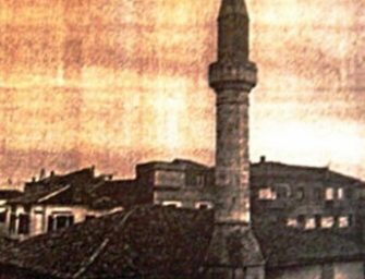 Një xhami 5 shekullore është në brigjet e Durrësit (Foto)