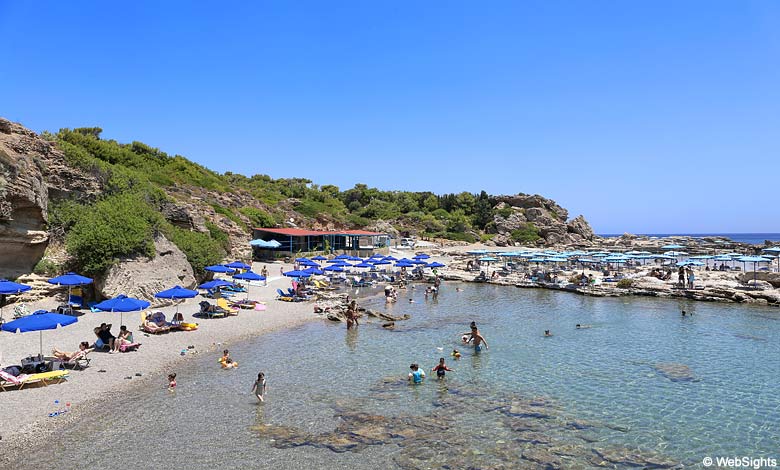 Gournes ist ein kleiner, schöner Naturstrand auf Rhodos