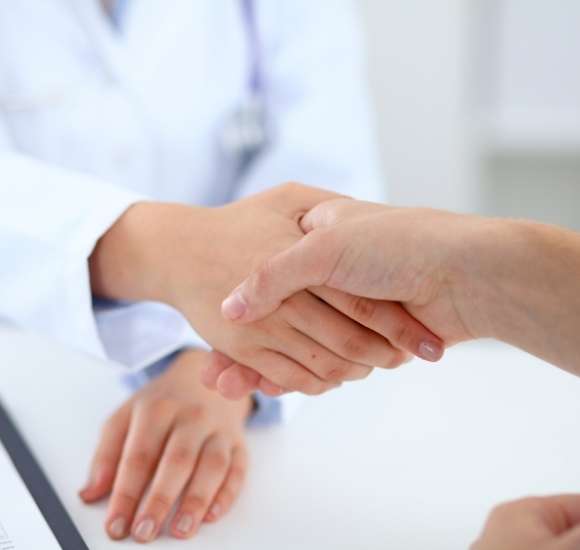 Rick Scott Consulting Klinikpolitikker – Professionel integrativ medicin og smertebehandling og klare retningslinjer