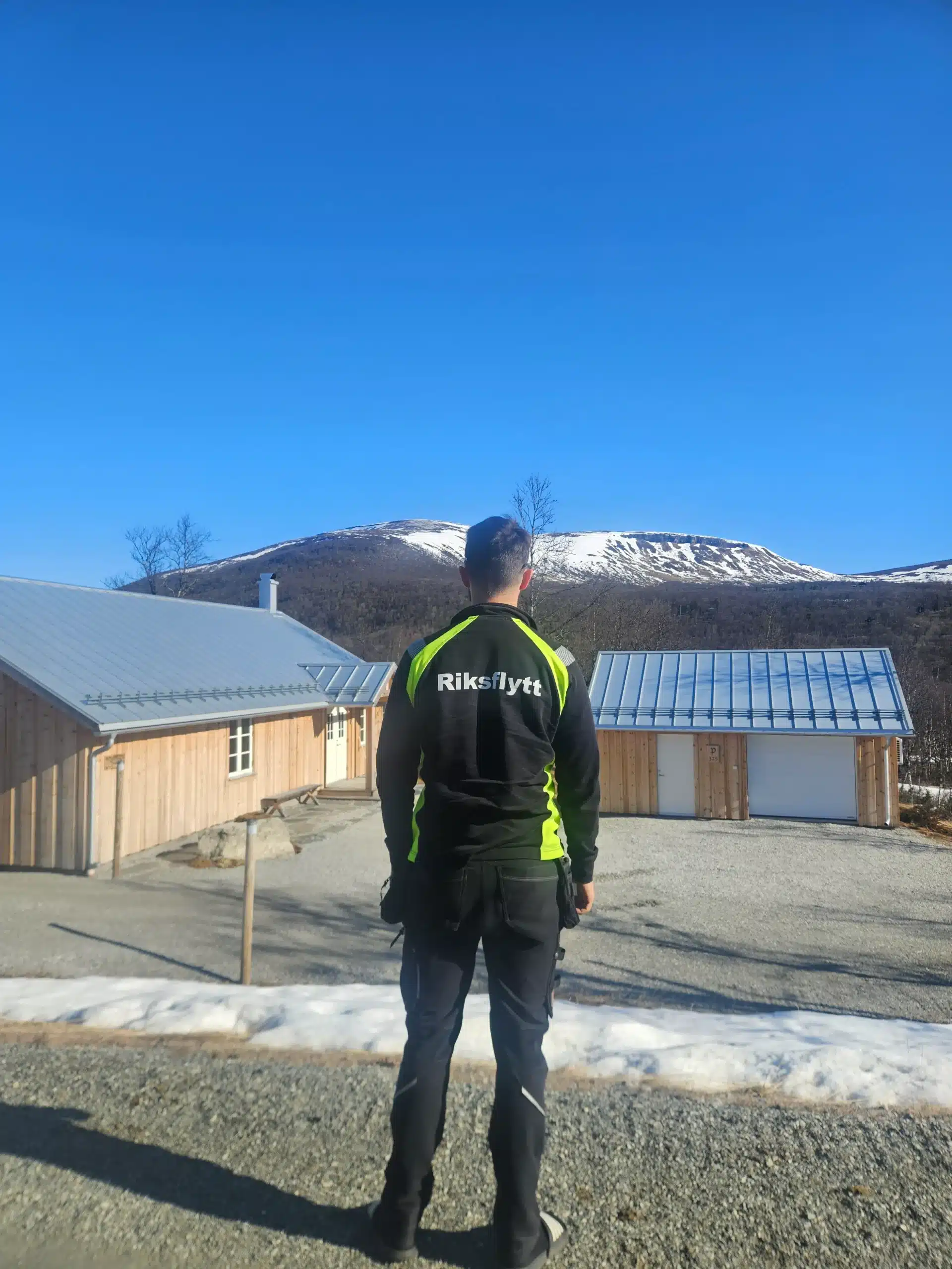 riksflytts personal flyttar i sälen