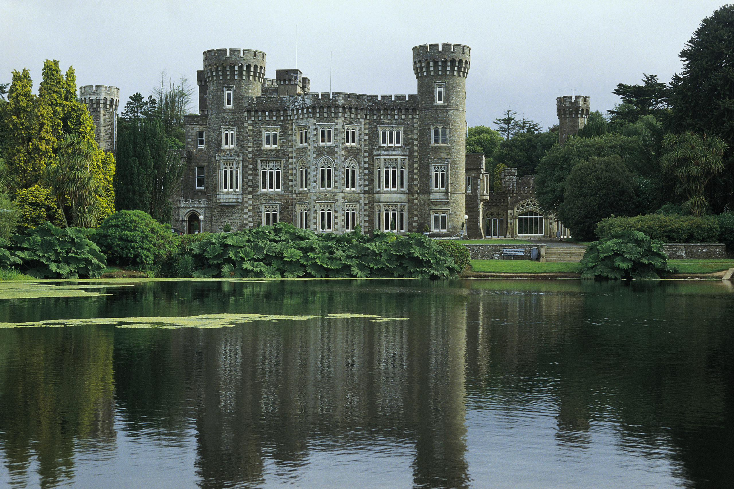 reviews - jobs with accommodation in Ireland-work and travel in Europe