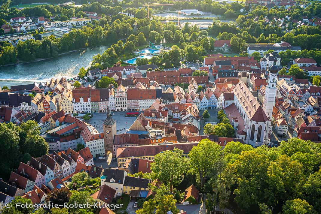 Luftaufnahme von Landsberg am Lech im Sommer