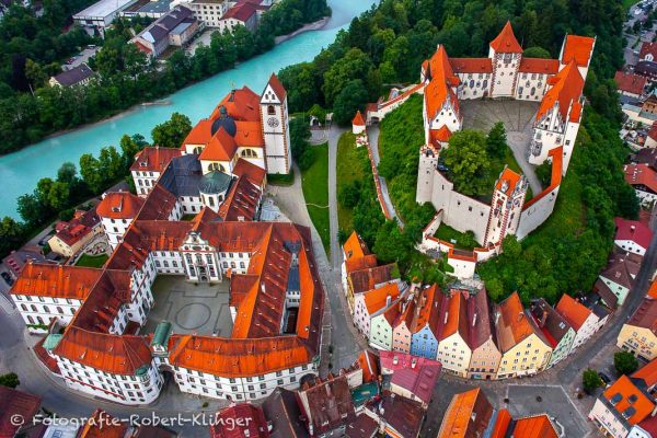 Luftaufnahme der Innenstadt von Füssen