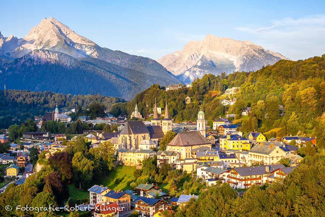 Luftaufnahme von Berchtesgaden und dem Watzmann in Südbayern