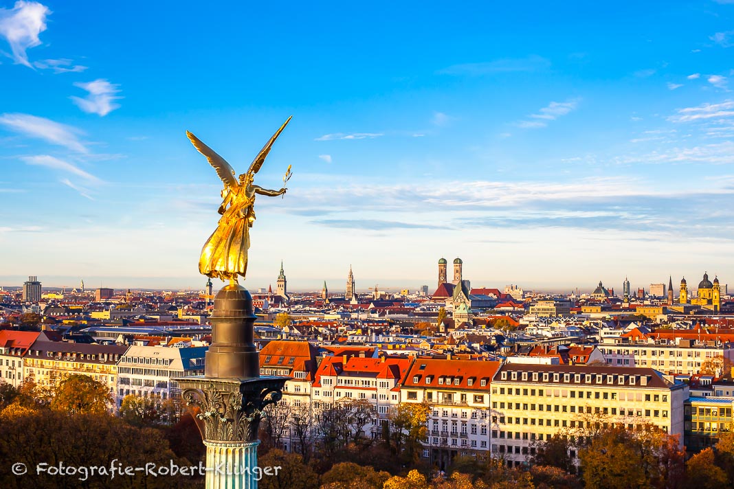 Luftaufnahme vom Friedensengel in München