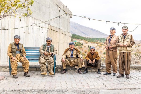 Männer in Kurdistan in Rawanduz im Irak