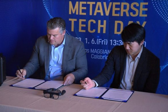 VIRNECT partners with DigiLens to bring XR technology to the industrial market. Together they should provide cost-effective XR solutions for various applications.