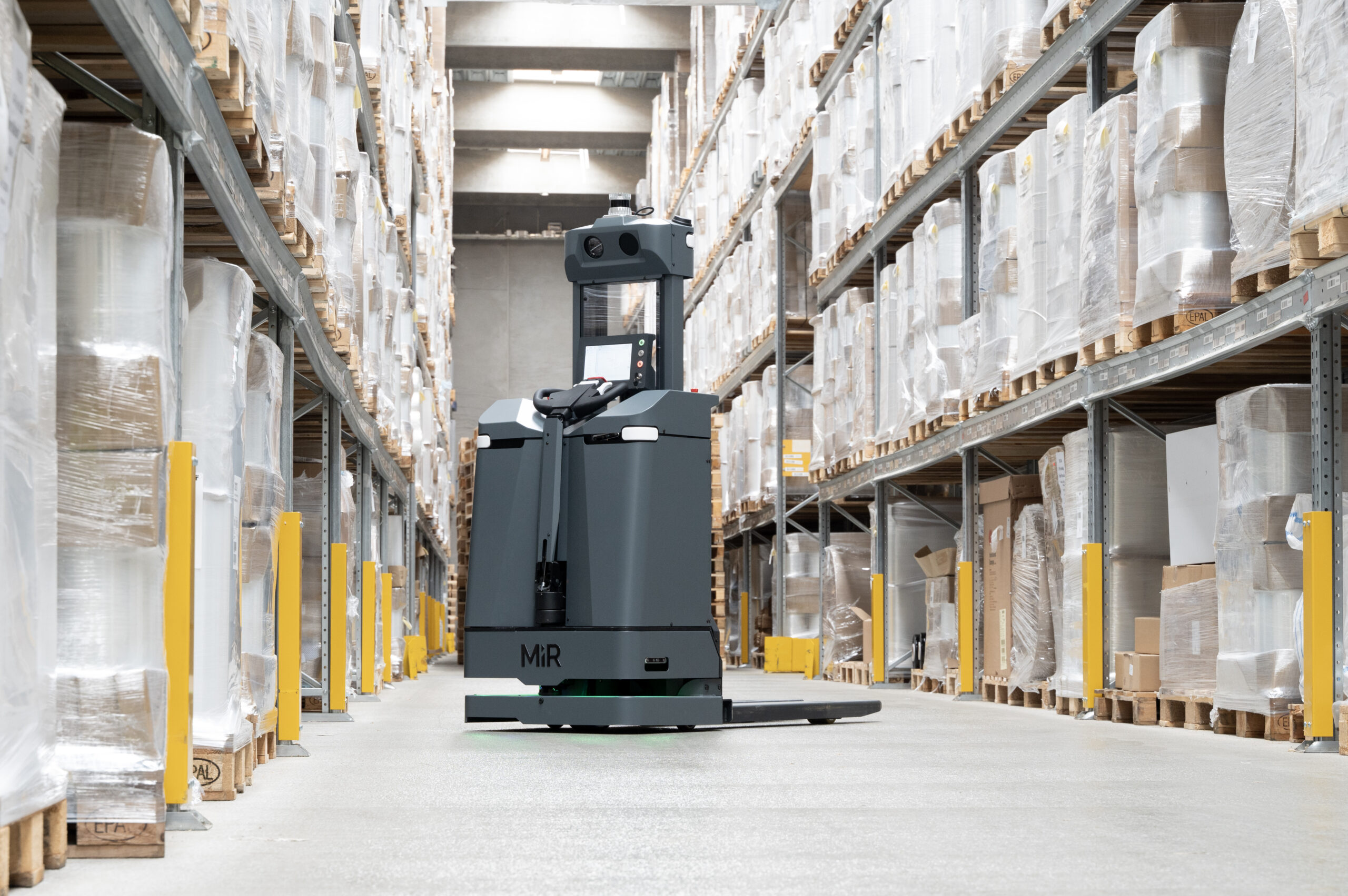 MiR Shows AIEnabled Material Handling at Automate 2024 Rockingrobots