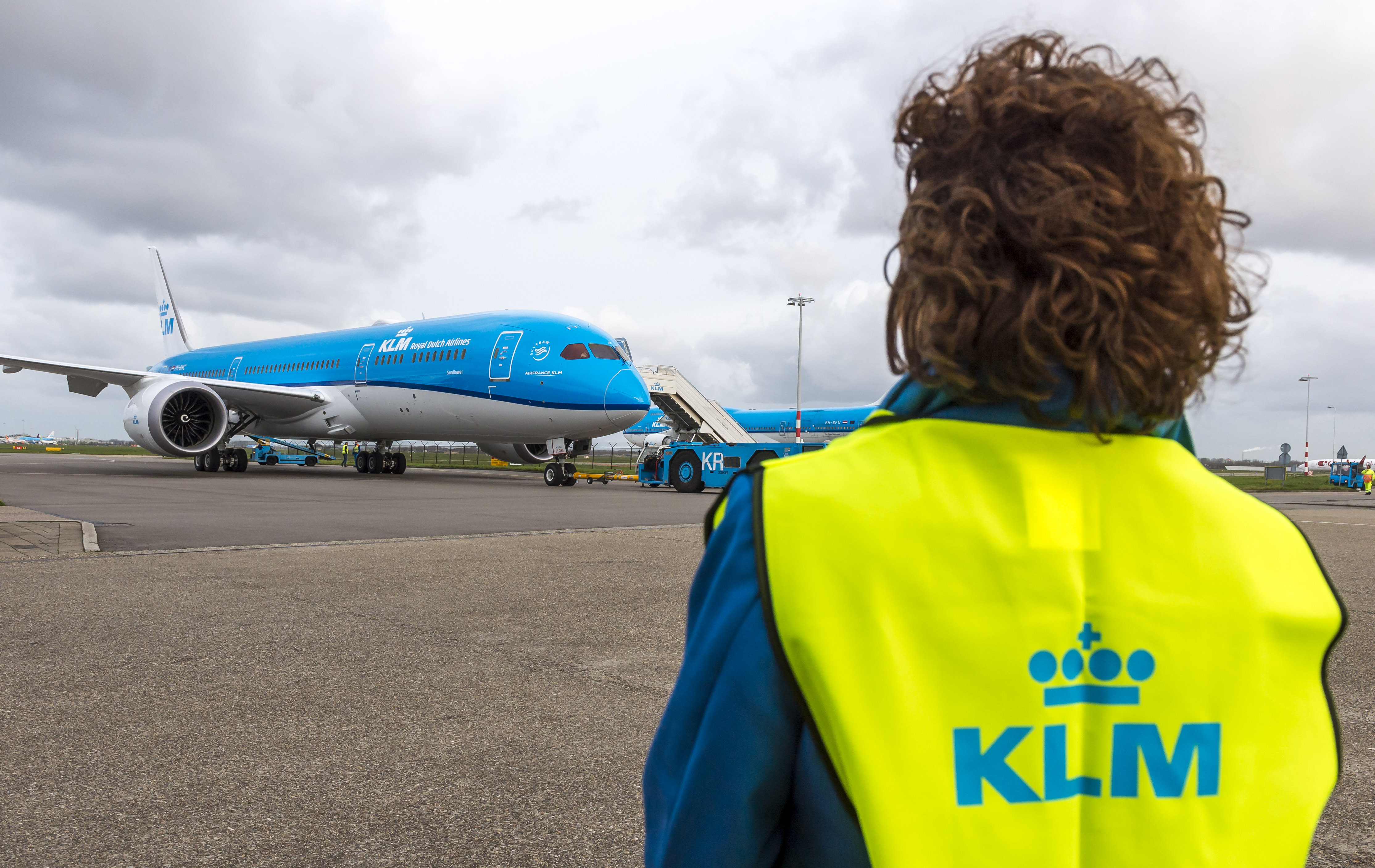 KLM Flag Carrier. Salute in Flight.