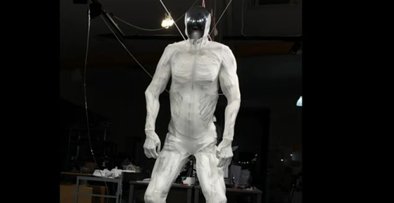 Video: Clone Robotics laat humanoïde zien robot met realistische spierbewegingen