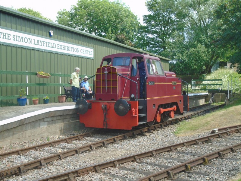 Sentinel diesel locomotive on Driver for a Fiver duties.