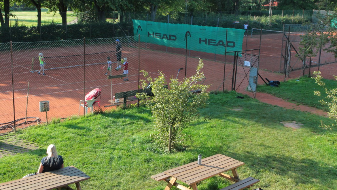 Leje af tennisbaner via Wannasport de 2 sidste måneder udendørs