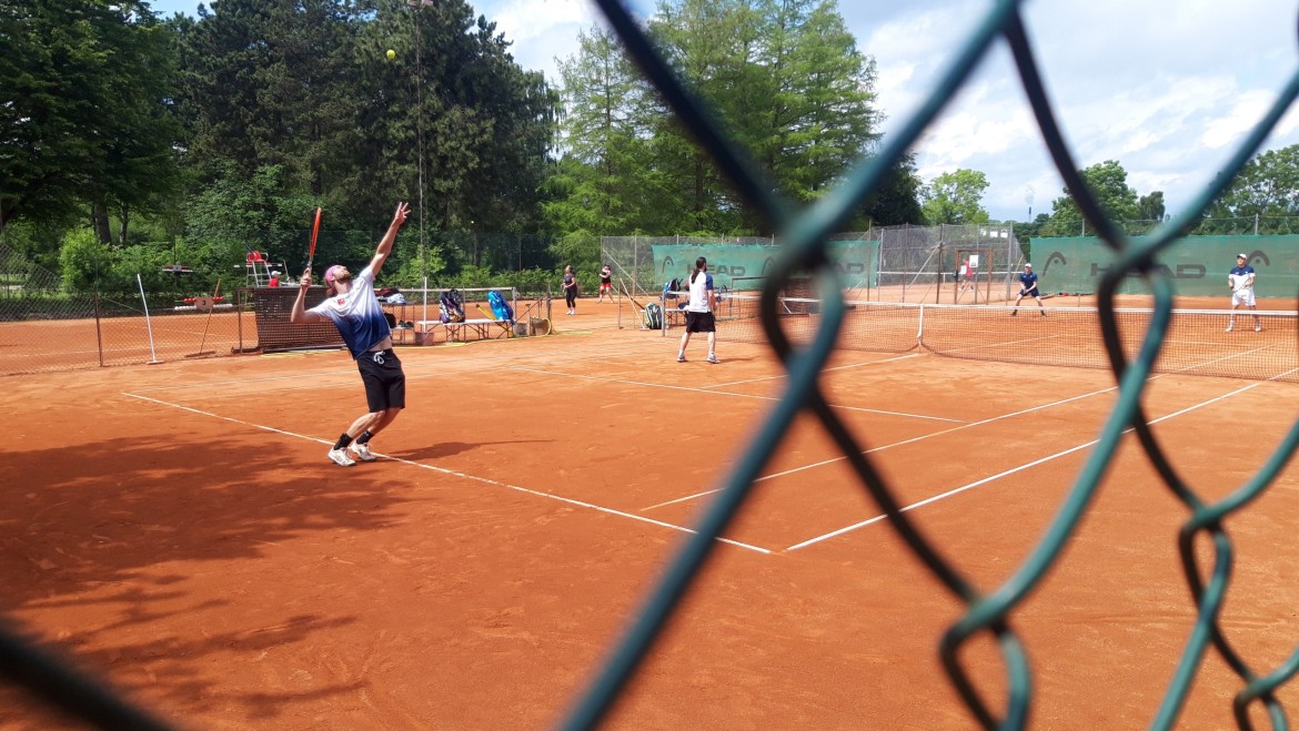 Tennis året rundt og hele døgnet