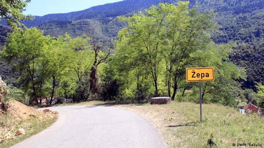 Ulazak u Žepu, nekada zaštitnu zonu UN-a Bosnien UN-Schutzzone Žepa - 22 Jahre nach der Einnahme durch die Serben | Einfahrt in Ex Un-Schutzzone (DW/M. Sekulic)
