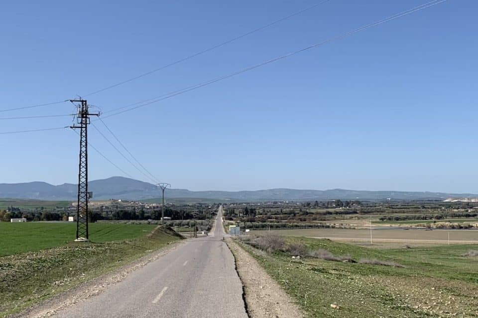 Road to Loudaya village