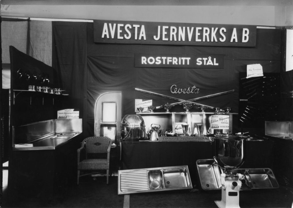 Avesta Jernverks monter på Skånemässan 1933. Bild från Stiftelsen Skånemässans bildsamling.