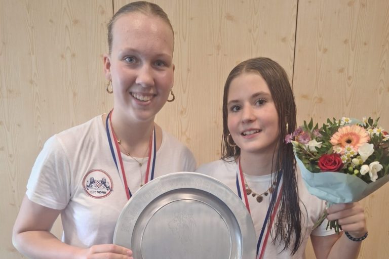 Isis Brugging en Sophie van den Broek